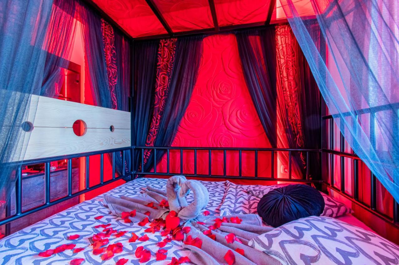 Jacuzzi - Love - BDSM - Extra Luxury - EV chargger - Valentine's Day - Red Room - Flexible SelfCheckIns 28 Zagreb Exterior foto