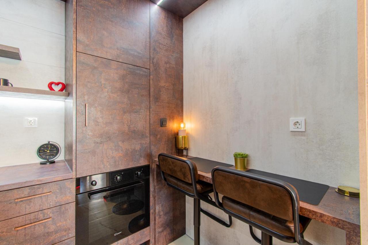 Jacuzzi - Love - BDSM - Extra Luxury - EV chargger - Valentine's Day - Red Room - Flexible SelfCheckIns 28 Zagreb Exterior foto